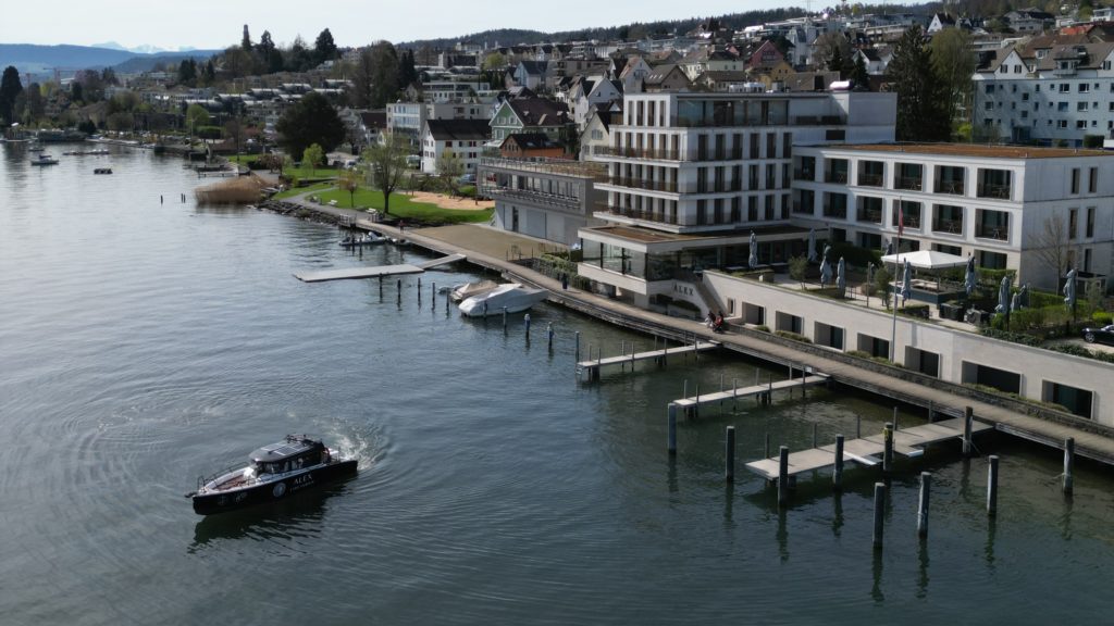 Alex Lake Zürich Artworth Boat Service